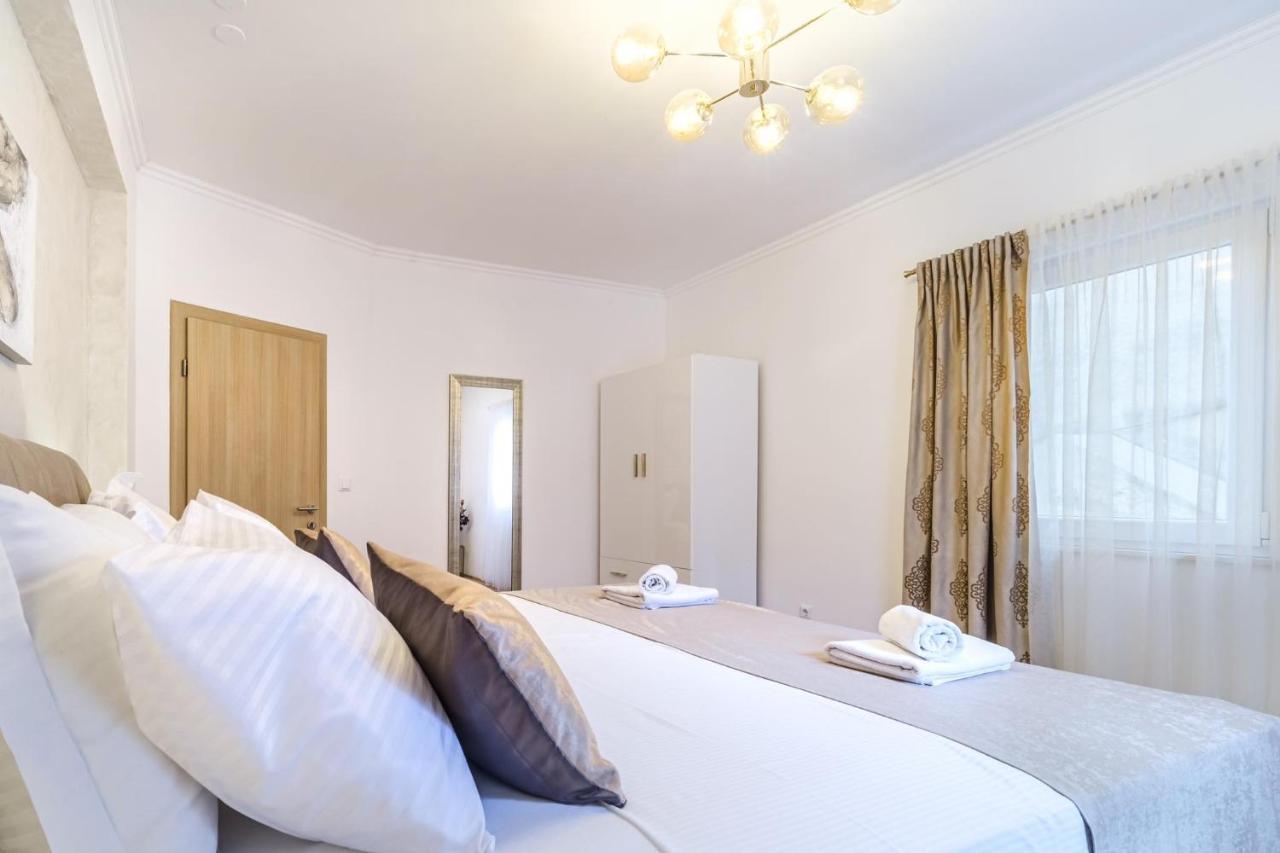 Luxury Apartmens Sebastijan&Karlo Split Exterior photo